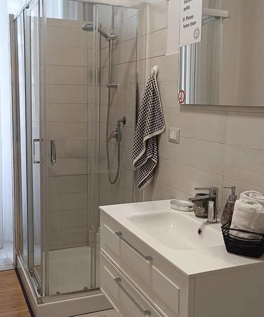 Shr-Sicily Holiday Rooms Катания 0*,